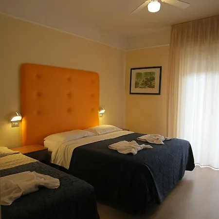 Dom Hotel 3*