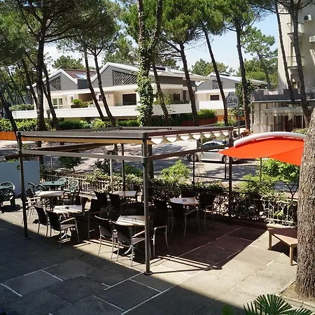Dom Hotel 3*